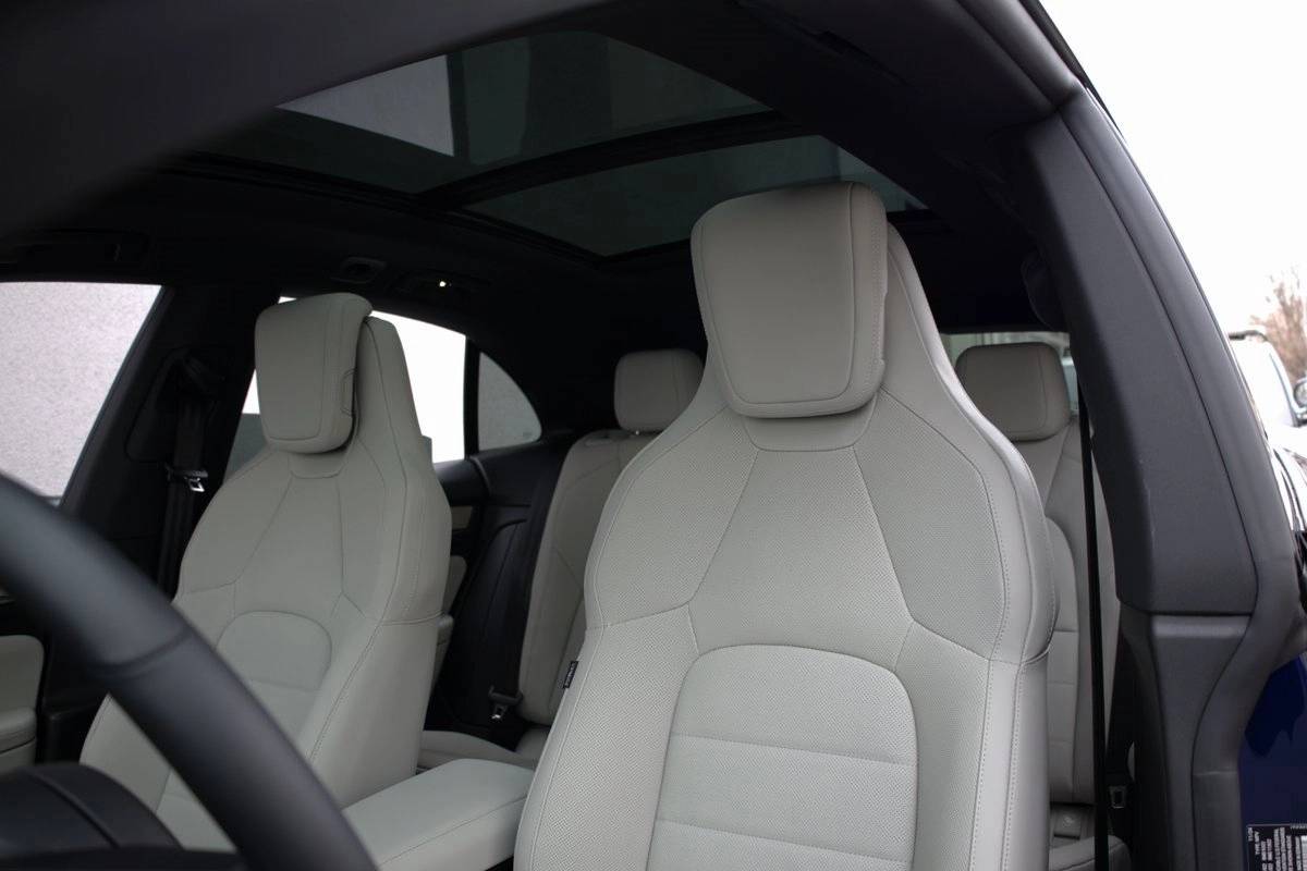 2025 Porsche Macan 4S Electric