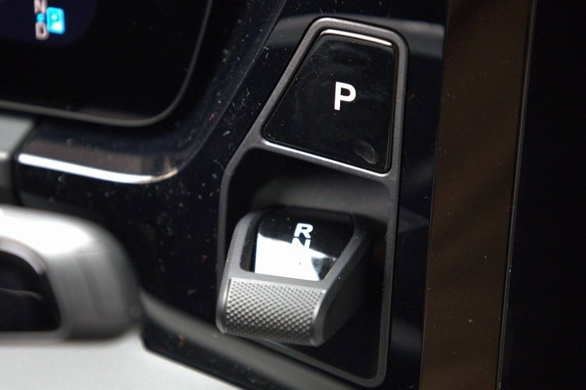 2025 Porsche Macan 4S Electric