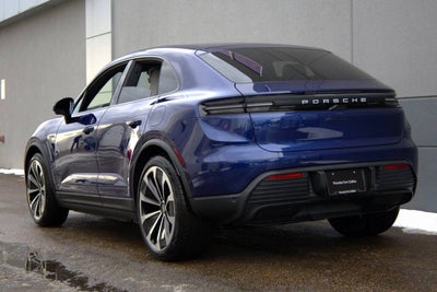 2025 Porsche Macan 4S Electric