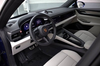 2025 Porsche Macan 4S Electric