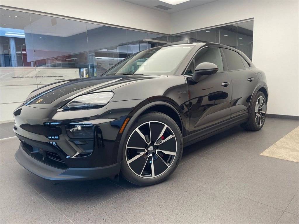 2025 Porsche Macan 4S