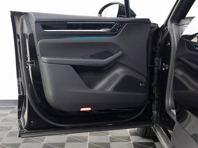 2025 Porsche Macan 4S