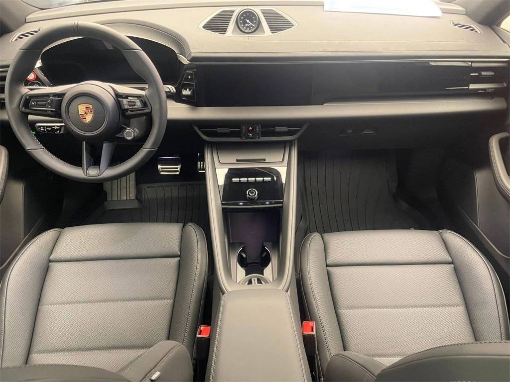 2025 Porsche Macan 4S