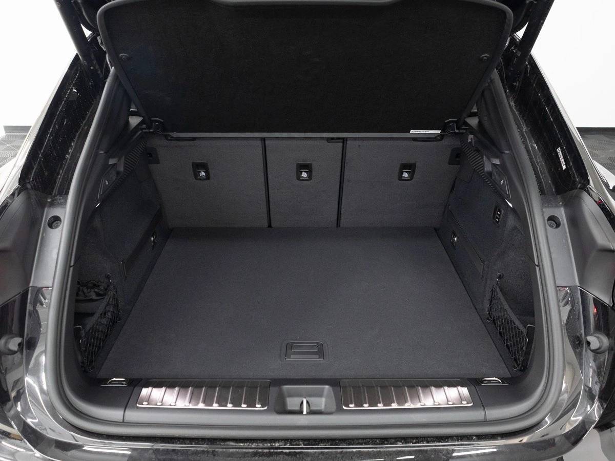 2025 Porsche Macan 4S