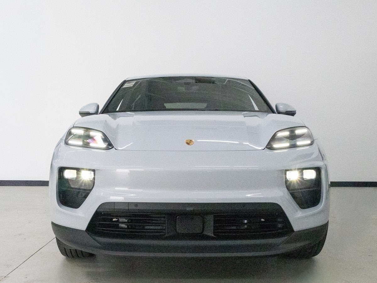 2025 Porsche Macan 4S