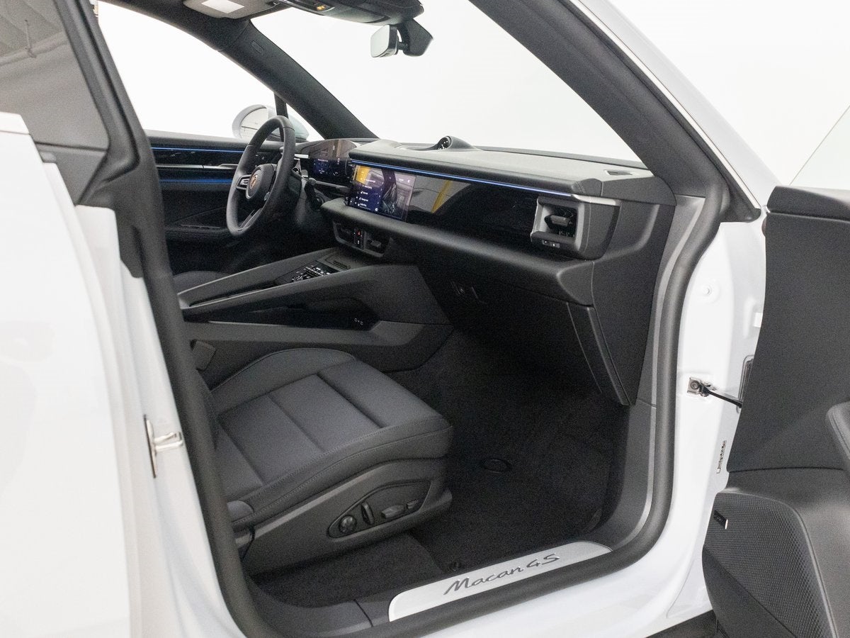 2025 Porsche Macan 4S