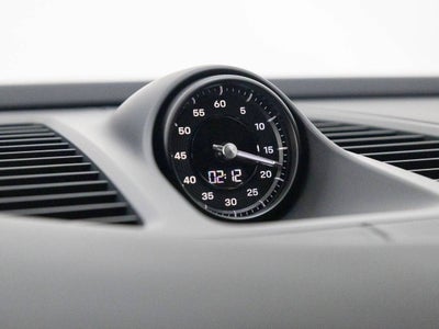 2025 Porsche Macan 4S