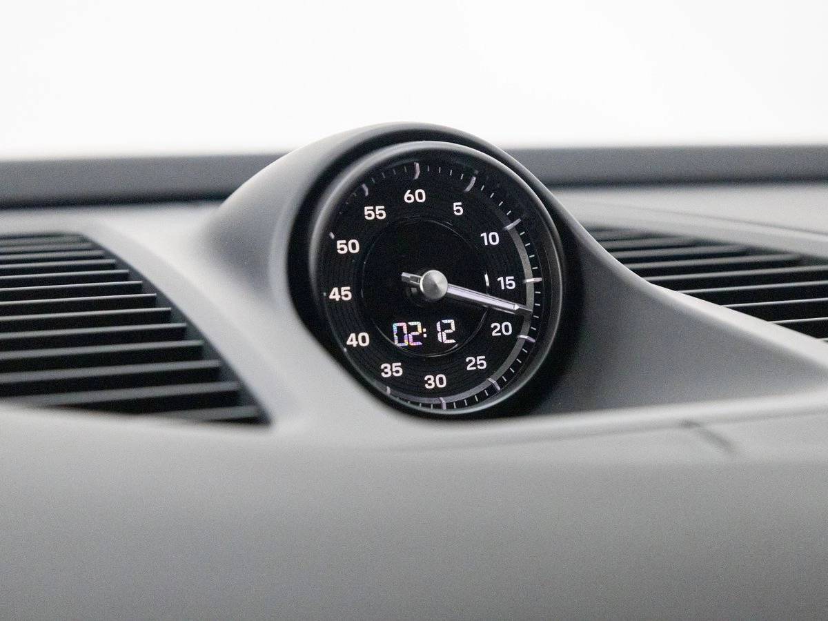 2025 Porsche Macan 4S