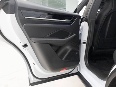 2025 Porsche Macan 4S