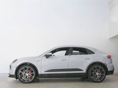 2025 Porsche Macan 4S