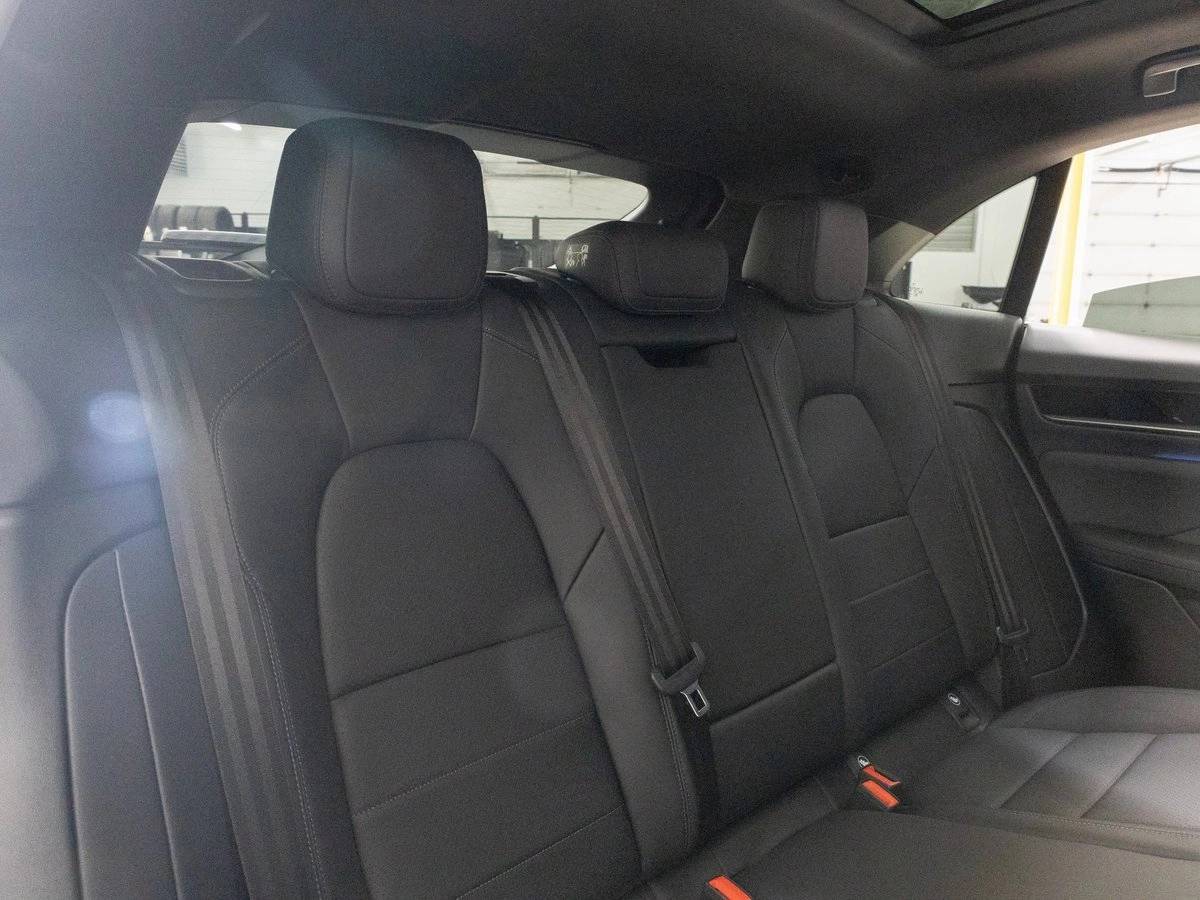 2025 Porsche Macan 4S