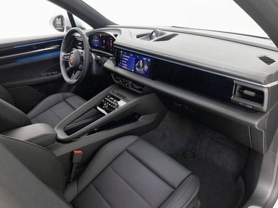 2025 Porsche Macan 4S