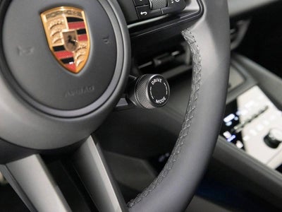 2025 Porsche Macan 4S