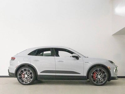 2025 Porsche Macan 4S