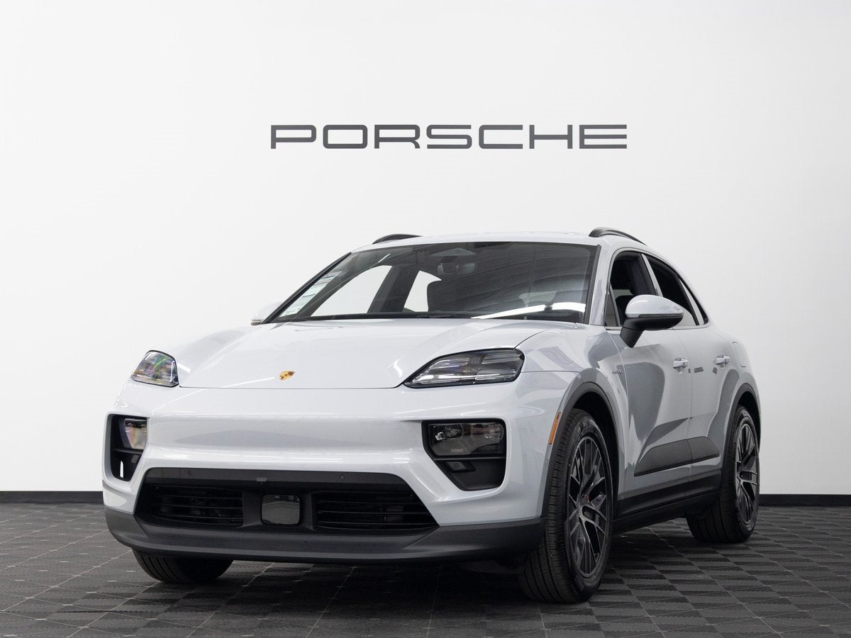2025 Porsche Macan 4S