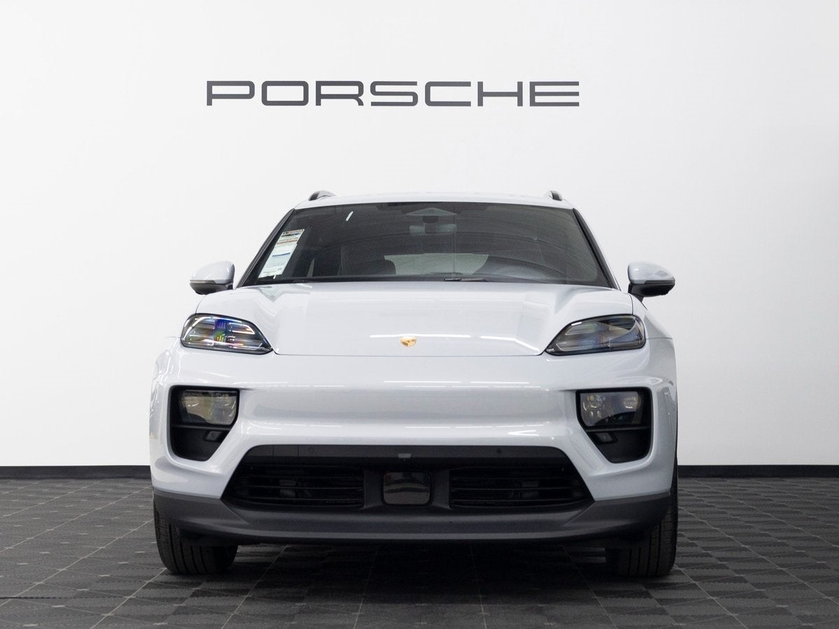 2025 Porsche Macan 4S