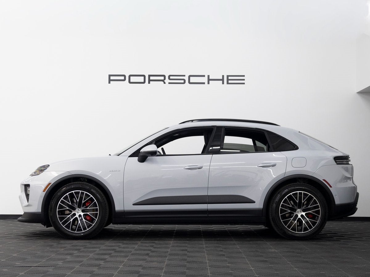 2025 Porsche Macan 4S