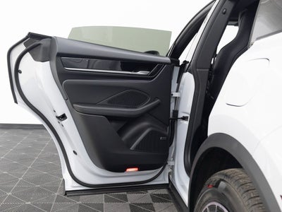 2025 Porsche Macan 4S