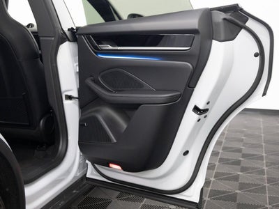 2025 Porsche Macan 4S