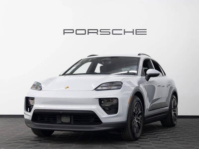 2025 Porsche Macan 4S