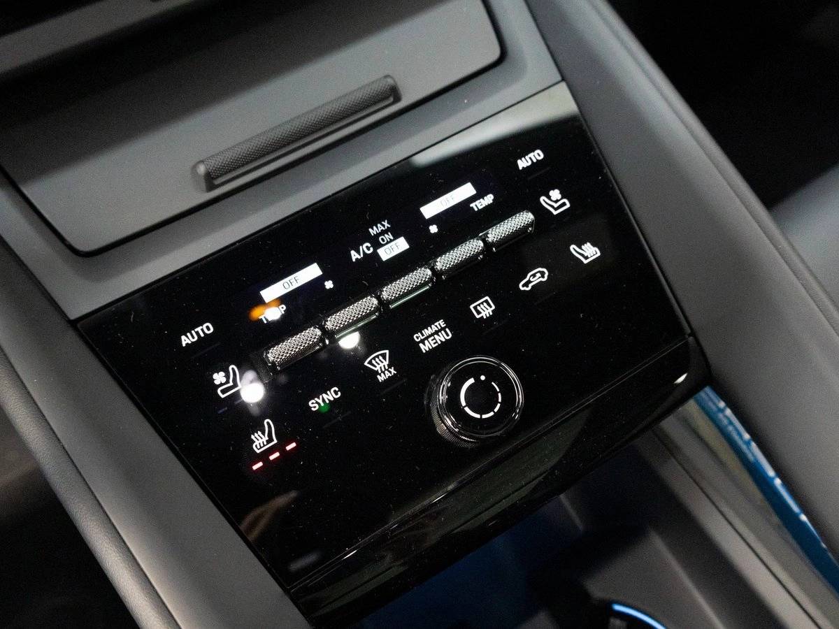 2025 Porsche Macan 4S