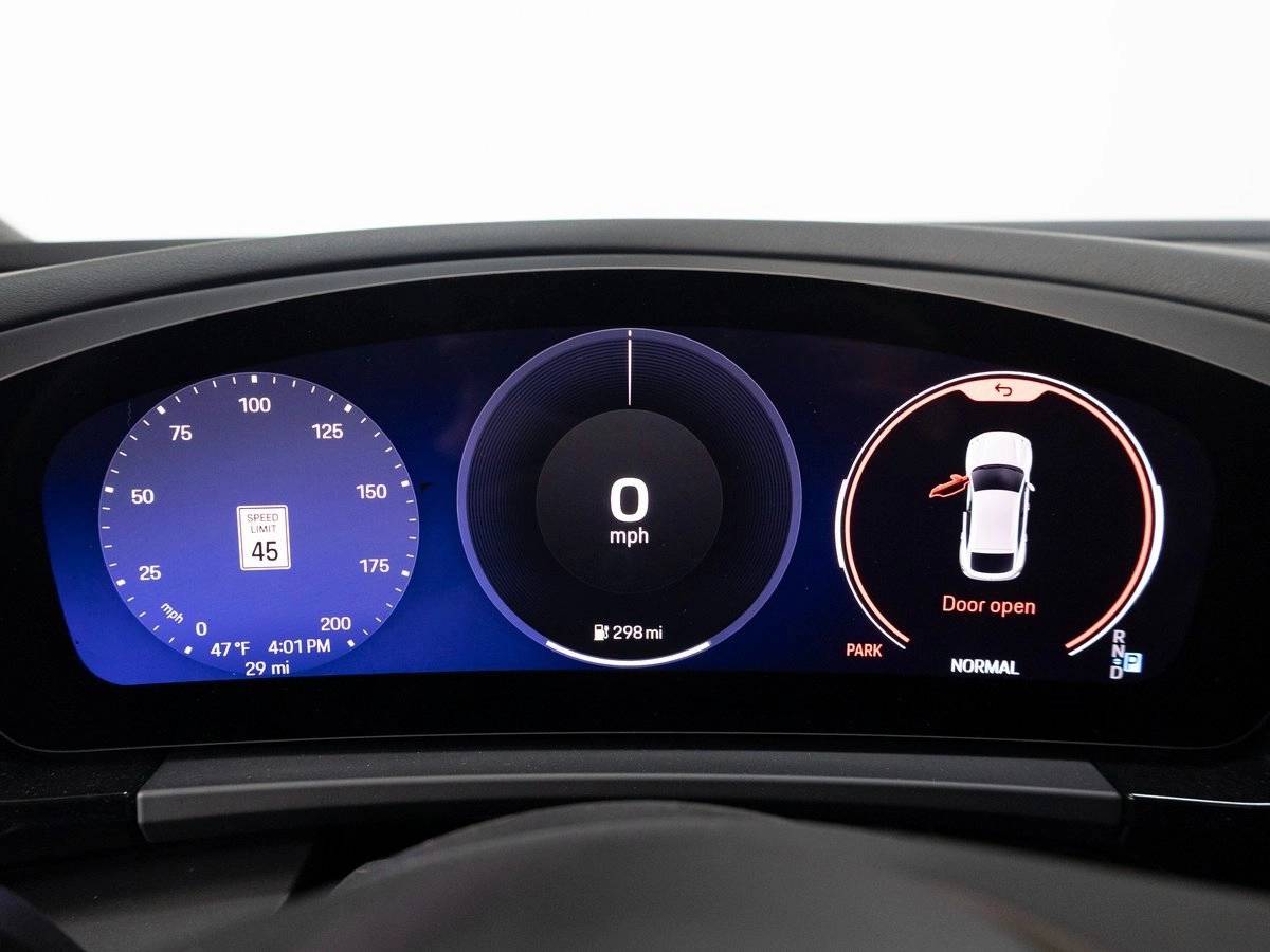 2025 Porsche Macan 4S