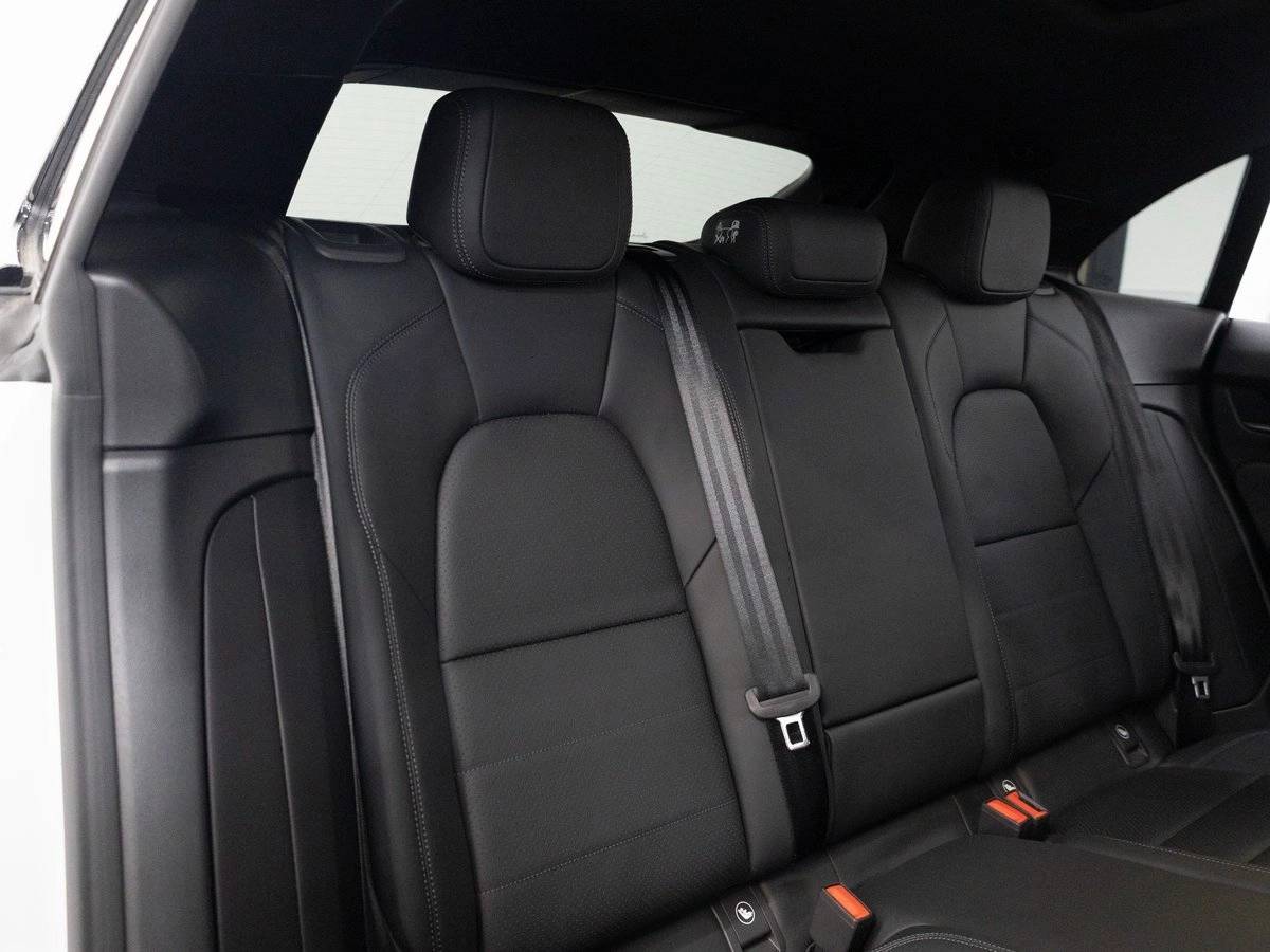 2025 Porsche Macan 4S