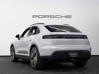 2025 Porsche Macan 4S