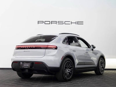 2025 Porsche Macan 4S