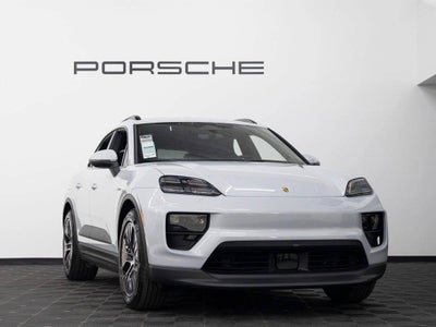2025 Porsche Macan 4S