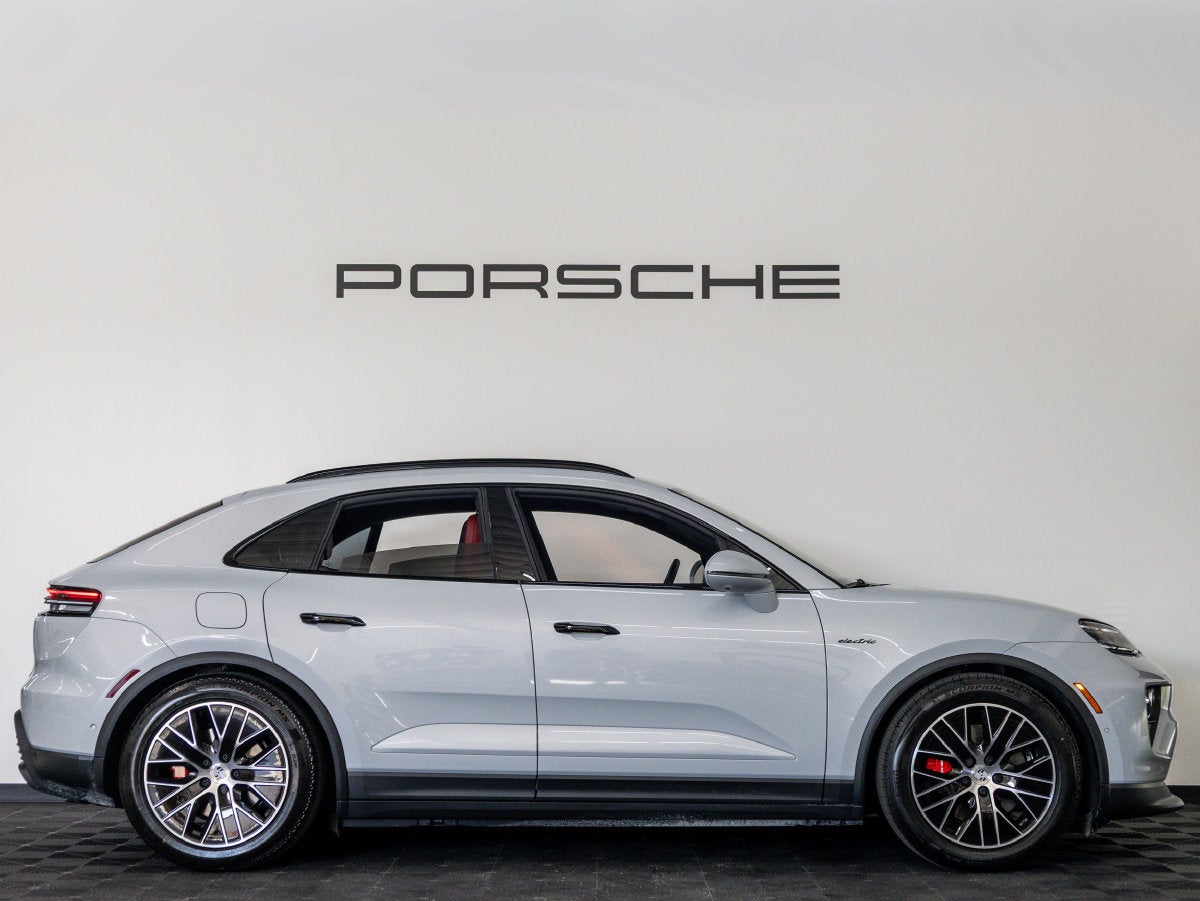 2026 Porsche Macan Macan 4S Electric