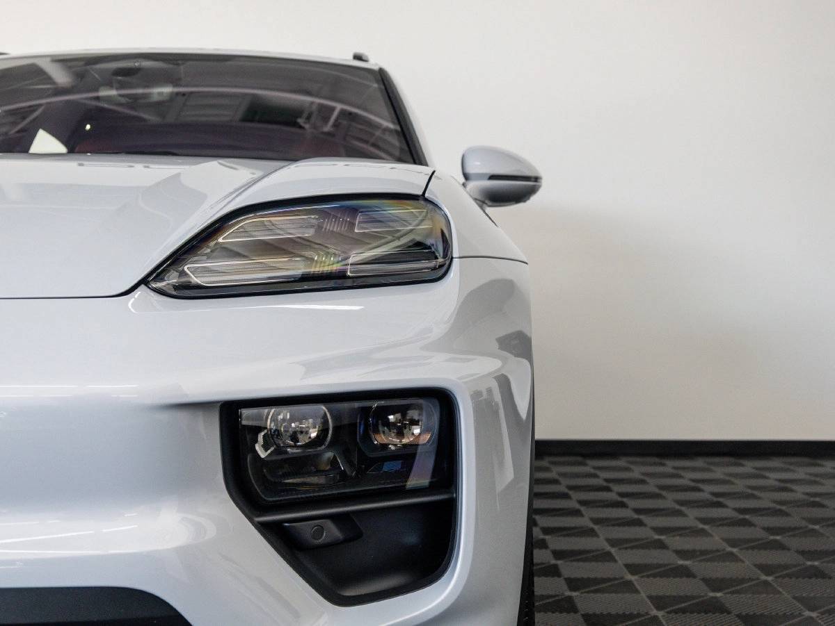 2026 Porsche Macan Macan 4S Electric