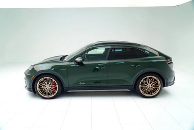 2025 Porsche Macan Turbo