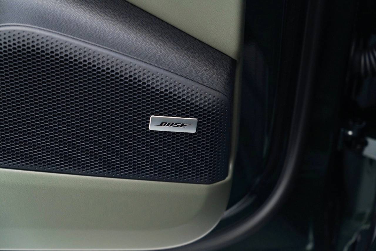 2025 Porsche Macan Turbo