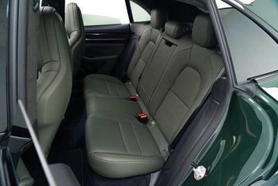 2025 Porsche Macan Turbo