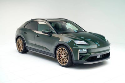 2025 Porsche Macan Turbo