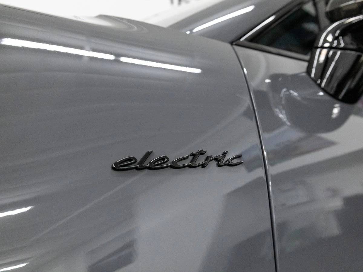 2026 Porsche Cayenne Cayenne Turbo Electric