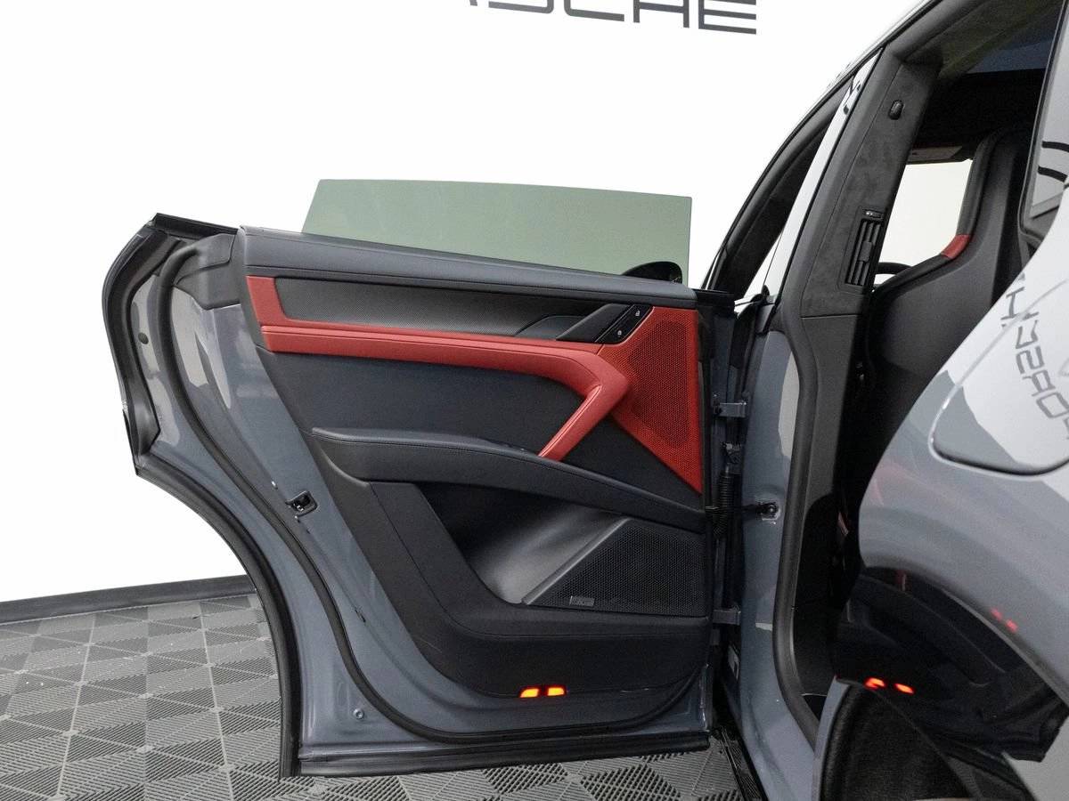 2026 Porsche Cayenne Cayenne Turbo Electric