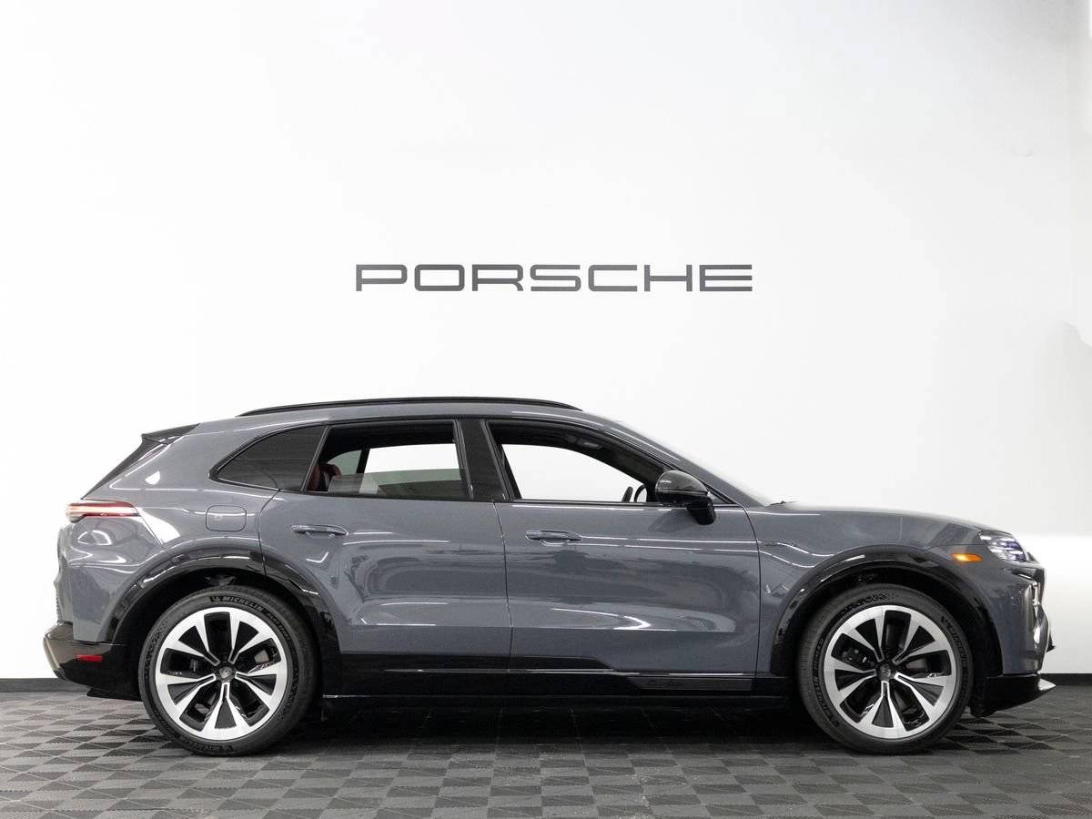 2026 Porsche Cayenne Cayenne Turbo Electric