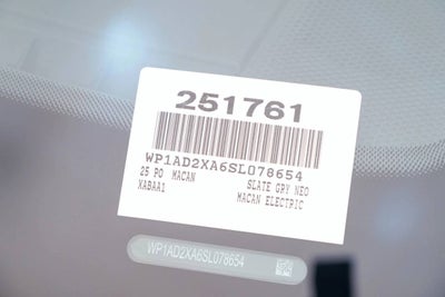 2025 Porsche Macan Base