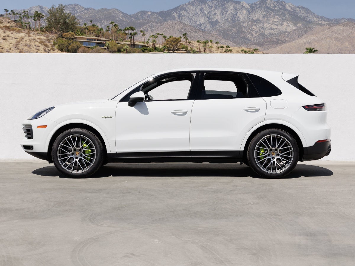 2023 Porsche Cayenne Platinum Edition