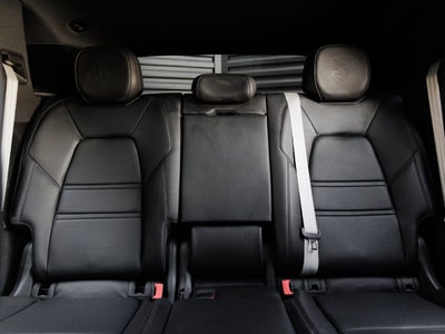 2023 Porsche Cayenne Platinum Edition