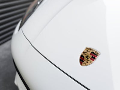 2023 Porsche Cayenne Platinum Edition