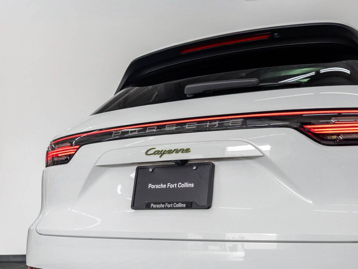 2023 Porsche Cayenne Cayenne E-Hybrid Platinum Edition