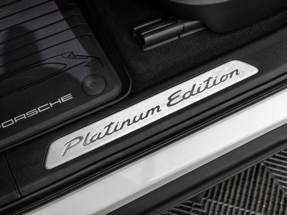 2023 Porsche Cayenne Cayenne E-Hybrid Platinum Edition