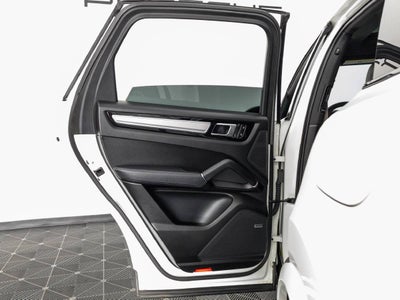 2023 Porsche Cayenne Cayenne E-Hybrid Platinum Edition