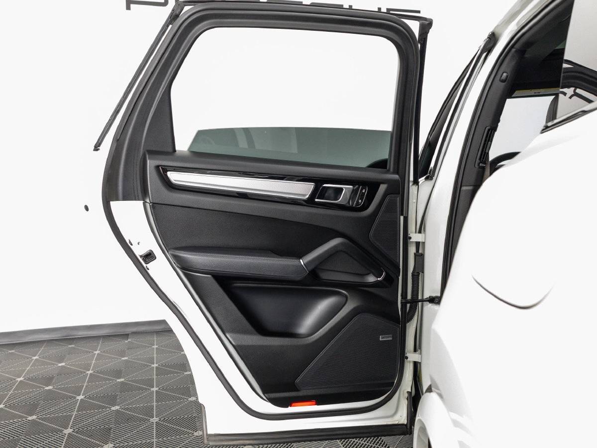 2023 Porsche Cayenne Cayenne E-Hybrid Platinum Edition
