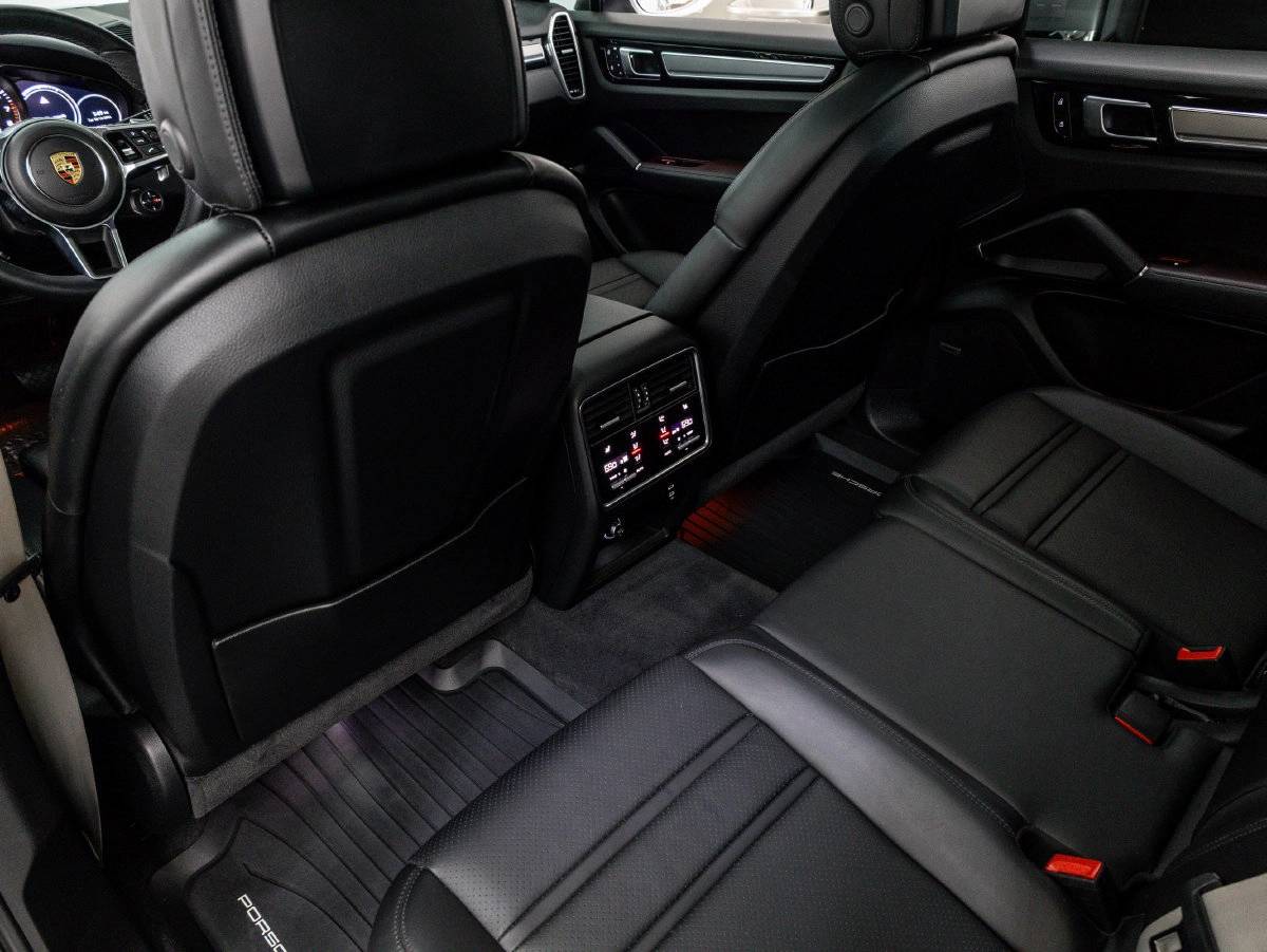 2023 Porsche Cayenne Cayenne E-Hybrid Platinum Edition