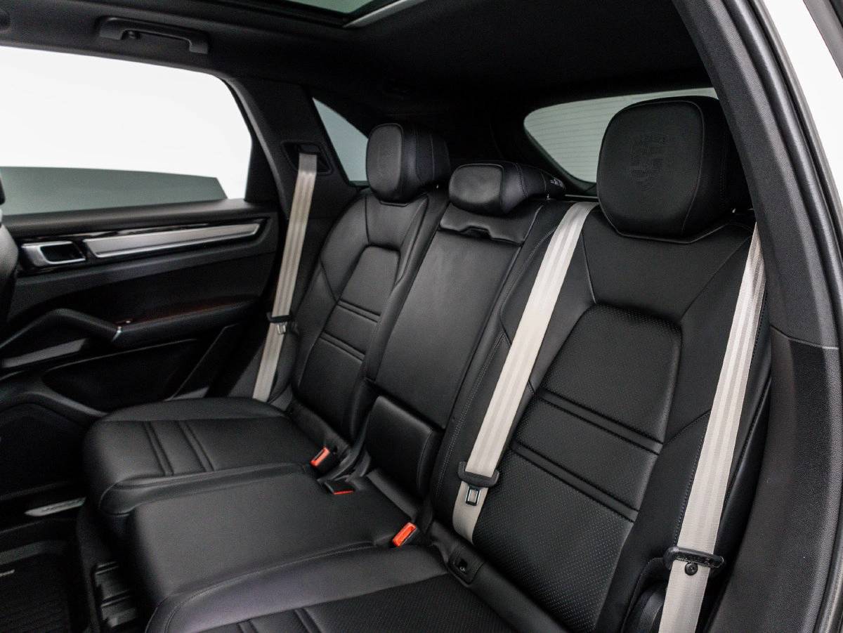 2023 Porsche Cayenne Cayenne E-Hybrid Platinum Edition