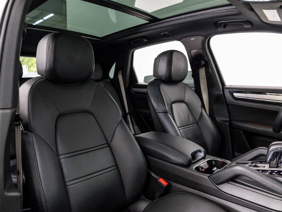 2023 Porsche Cayenne Cayenne E-Hybrid Platinum Edition